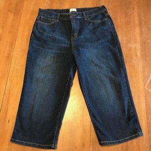Levi’s 512 Perfectly Slimming Denim Capri   16